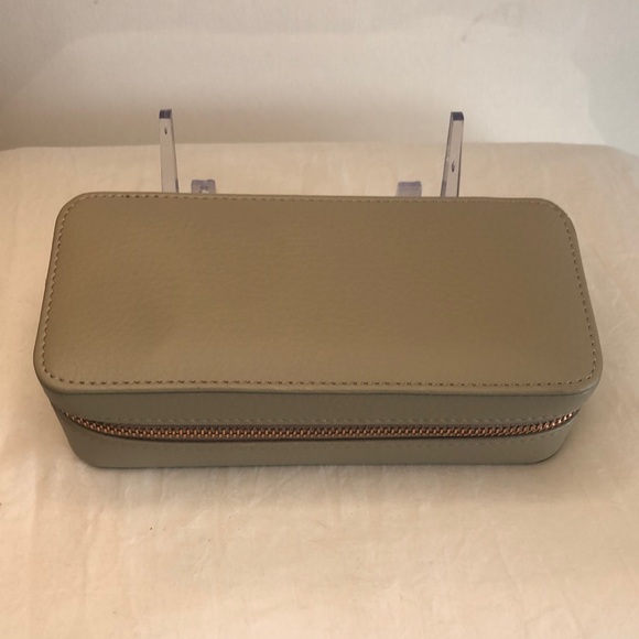RACHEL ZOE slate gray Jewelery travel mini case. - Picture 1 of 12